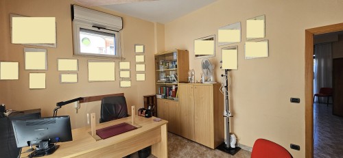 Putignano 2000 Locale Angolare Ideale Per Ufficio, Ottimo Stato.